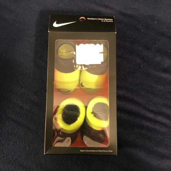 Nike Other - Nike newborn infant booties 0-3 mo nwot